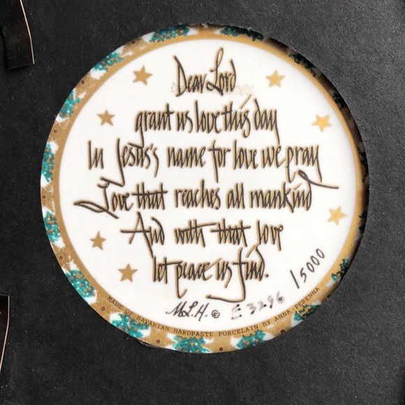 P. Buckley Moss Set of 3 Ornaments in Custom Frame - Picture 6 of 16